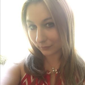 Meet your Posher, Claire